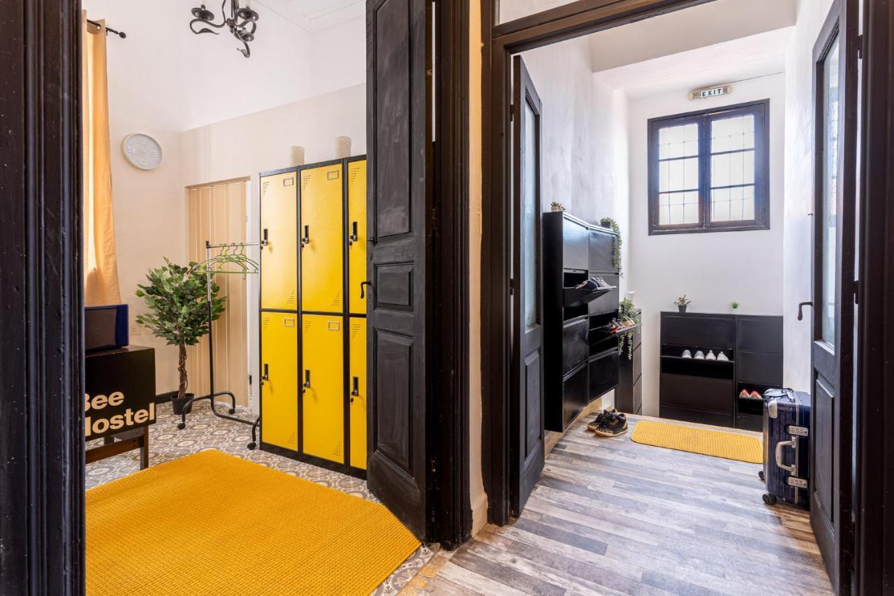 Bee Hostel Лимасол Екстериор снимка